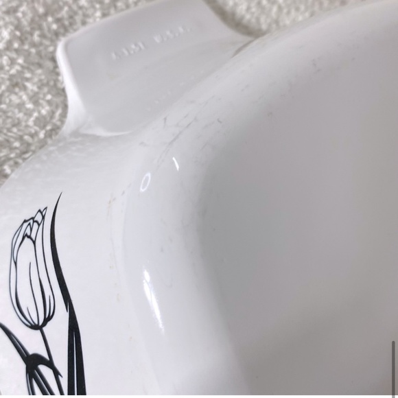 Vintage Corningware Lyrics Black Tulip Print Casserole Dish A-1.5-L USA - Picture 10 of 13